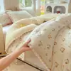 Nueva Colcha de Invierno de Terciopelo de Frijol Colcha de Algodón para Primavera y Otoño Núcleo de Colcha Estilo Encaje con Pompones Lavable a Máquina Cama de Dormitorio Cama Individual Ropa de Cama Individual