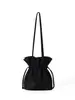 Bolso tipo cubo ligero y versátil de nailon con cordón, estilo coreano, estilo Ins, nuevo bolso de mano versátil, bolso de hombro para mujer