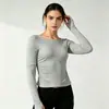 Top de fitness acanalado de alta elasticidad para mujer, de manga larga, con pliegues laterales en la cintura y agujeros para los pulgares, corte ajustado, adecuado para correr, Pilates y otros entrenamientos