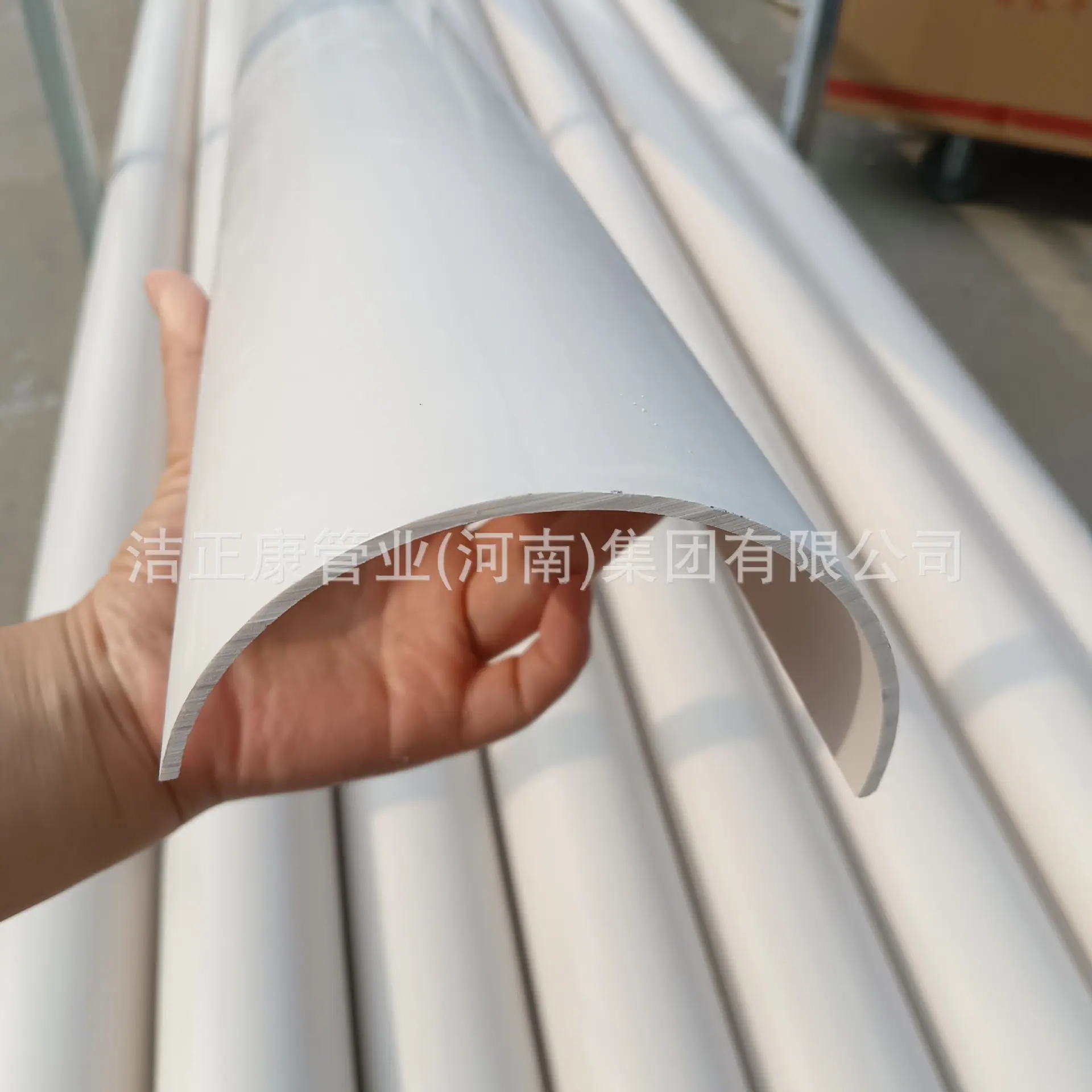 定制长度 PVC 半管.jpg