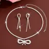 Collar con Borlas de Pedrería de Doble Fila y Aretes de Lazo Europeos y Americanos para Mujer, Juego de 2 Piezas, Cadena para Clavícula Elegante Noble y Elegante para Boda