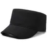 Gorra de visera plana para hombre, adecuada para todas las estaciones, gorra para protección solar al aire libre, gorra militar versátil de moda estilo coreano, gorra simple y elegante de pico de pato