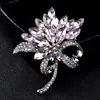 Broche de perla de ambiente de moda nuevo para mujer, aleación, flor, animal, prendedor, broche de diamante, hebilla para pañuelo de seda, joyería al por mayor