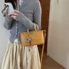 Bolso Cubo Vintage de Gama Alta Modelo Nuevo 2026 para Mujer, Bolso Cruzado Versátil de Gama Alta de Nicho, Bolso de Mano Versátil para el Día a Día