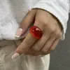 Anel de dedo indicador estilo dopamina cor de doce minimalista transfronteiriço, elegante e luxuoso com um toque de alta qualidade, anel de resina translúcida