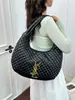 Bolsa acolchada de gran capacidad transfronteriza para mujer, nuevo estilo 2026, bolso de hombro casual versátil, bolso cruzado, bolso de axila, bolsa tipo albóndiga para el trabajo