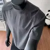 Camiseta de manga curta com retalhos de malha transpassada, gola pequena, toque fresco, secagem rápida, estilo americano de alta qualidade, para homens no verão.