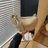 Moda transfronteriza, bolsos de alta calidad para mujer, gran capacidad, nueva colección otoño 2026, diseño de nicho, bolso retro para el día a día, bolso tipo dumplings