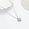 Collar de Moda de Lujo Ligero con Diseño Hueco de Flor de Amor y Mariposa, Cadena para Clavícula de Temperamento Nicho para Mujer, Venta al por Mayor