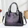 Transfronteiriço 2025 Nova Bolsa de Mão Retrô Europeia e Americana Moda Casual Grande Capacidade Bolsa Transversal Padrão Cobra Bolsa Tote Sogra