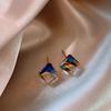 Aretes geométricos cuadrados simples personalizados 2023 nuevo diseño de alta gama para mujer aretes elegantes que combinan con todo aretes