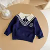 Suéter de punto para niño, estilo preppy, dos piezas simuladas, nueva colección otoño/invierno, top de punto bordado con cuello para niños