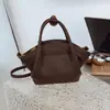 Bolsa de Mão de Couro Macio da Moda para Mulheres, Bolsa de Ombro de Grande Capacidade, Estilo Nicho de Luxo, Nova Bolsa Transversal Versátil