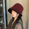 Sombrero de Pescador Retro a Cuadros Estilo Coreano para Mujer, Adecuado para Primavera, Otoño e Invierno, Versátil, Adelgazante, Cálido Sombrero de Cubo Pequeño a Cuadros, Sombrero Cloche de Felpa