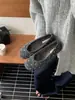 Sapatilhas de Lã Francesas com Bolinhas e Laço Femininas Outono Inverno 2026 Novo Estilo Temperamento Versátil Mocassins com Pelúcia