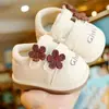 Zapatos para niños pequeños, nuevos modelos de primavera y otoño, zapatos para principiantes para bebés niñas de 1 a 2 años, suela blanda, antideslizantes, zapatos que chirrían
