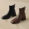 Botas finas de couro bovino escovado estilo britânico salto grosso botas Chelsea bico quadrado salto médio botas cigarrete botas curtas casuais para mulheres