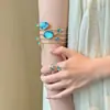 Pulsera brazalete de zafiro vintage usada para mujer, pulsera apilable de lujo ligero retro, joya de anillo versátil de temperamento de moda
