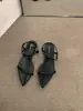 Sandálias Rasas Vermelhas Estilo Francês de Nicho com Tiras Finas para Mulheres, Novo Modelo de Verão 2026, Sapatos Romanos Estilo Fada para Combinar com Vestidos