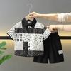 7866 Conjunto de Verão para Meninos 2026 Nova Moda Infantil Camisa Estilosa e Shorts Conjunto de Duas Peças Tendência de Roupa de Verão