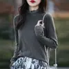 Elegante Suéter de Lã Tricotado Novo para Primavera/Outono 2025 para Mulheres com Acabamento em Renda e Bordas Franzidas, Base de Cor Sólida, Estilo Fino