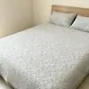 Novo Conjunto de Três Peças para Cama Estampado Espesso com Fronhas Lençol Estilo Capa de Cama para Casa Casal Antiderrapante Conjunto de Capa de Cama Venda por Atacado