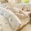 Conjunto de Cuatro Piezas Estampado de Algodón Lavado de Moda con Lindo Diseño de Oso Postre, Ropa de Cama Suave y Acogedora para Niños, Estudiantes y Alojamientos