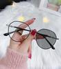 Gafas Fotocromáticas con Protección contra Luz Azul, Gafas sin Graduación, Modernos Marcos Metálicos de Celebridad de Internet, Gafas para Miopía Terminadas para Chicas de Cara Sencilla