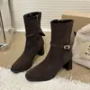 Botas de salto alto retrô de temperamento versátil, botas curtas marrons femininas 2026, salto grosso, bico quadrado, afinamento, Rad moda outono
