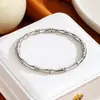 Suministro Especial Transfronterizo Acero de Titanio Abrible Pulsera de Mano Hidráulica de Alta Gama para Hombres y Mujeres 18K Sin Decoloración Joyería de Moda al por Mayor