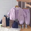 Nuevo atuendo de invierno para niñas: conjunto de tres piezas moderno y cálido con un chaleco acolchado, perfecto para otoño e invierno