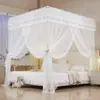 2026 Nuevo Modelo Uso Exterior Clásico Color Sólido Simple Romántico Encaje Estilo Palacio Tres Puertas Dosel de Cama Mosquitero de Pie con Malla Densa