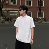2026 Nueva Camiseta de Manga Corta Estilo Old Money Cuello Henley Textura Corteza de Árbol Verano Sencilla Hombro Normal Cuello Alto para Hombre Moderna