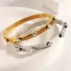 Pulseira de Aço Titânio para Mulheres, Luxo Leve e Sensação de Alta Qualidade, Venda Exclusiva Transfronteiriça, Cravejada com Diamantes, Não Desbota, Pulseira de Ouro 18K Atacado