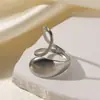 Anillo de Acero Inoxidable con Forma Especial Europea y Americana Taina para Mujer Diseño de Nicho Versátil Anillo de Acero de Titanio Joyería de Lujo Ligero de Gama Alta