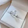 [Sin decoloración] Anillo de disco de viento frío de acero de titanio mariposa minimalista para hombres y mujeres ins tendencia personalidad anillo de índice simple