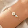Pulseira de letras 26 com pedra natural e concha, estilo europeu e americano, novo design simples e casual, adequada para uso diário e para ir ao trabalho, corrente de pulso versátil