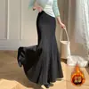 Saia feminina de outono e inverno, elástica, versátil, estilo sereia, saia preta de cintura alta, comprimento médio, cor café
