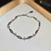 Luz de Doce Neon~Pulseira de Zircônia Flor Quadrada, Estilo Fresco e Doce, Joia Inspirada em Design para Mulheres com Toque de Luxo