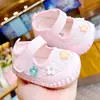 Zapatos para bebé con suelas blandas, antideslizantes, nuevos modelos de primavera y otoño, zapatos para principiantes para bebés niñas de 0 a 1 año, transpirables y anticaída