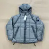 Jaqueta de Algodão de Inverno C.P. para Homens e Mulheres, Roupa Resistente ao Frio e Quente para Uso Externo, Jaqueta Puffer com Capuz Patchwork Xadrez da Empresa, Exclusivamente para Vendas Transfronteiriças