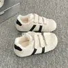Zapatillas de Entrenamiento Alemanas de Velcro Gruesas y Esponjosas para Mujer 2026 Nuevos Zapatos de Invierno Suela Gruesa Zapatos Casuales de Tabla Zapatos de Algodón Cálidos