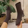 Botas de moda transfronteiriças, botas de salto alto sem cadarço, estilo europeu e americano, nova coleção outono 2025, saltos agulha femininos, bico fino, botas tipo meia elástica, tamanhos grandes