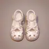 Sandalias cerradas de verano para niñas, nuevos zapatos de princesa de suela blanda para niños, zapato de playa antideslizante con lazo para niña pequeña