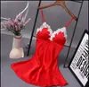 Atacado de lingerie em estoque: vestidos camisola sexy de renda, estilo corte e com tule transparente para mulheres, com sutiãs embutidos