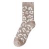 Meias de Veludo Coral para Mulheres Amazon Cross-Border Inverno Estampa de Leopardo Espessadas Não Soltam Fios Meias para Dormir em Casa Meia de Cano Médio para Chão