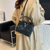 Bolsa Transversal para Mulheres 2025 Outono Nova Moda Padrão de Cobra Bolsa Saco Estilosa de Alto Valor para Trabalho e Dia a Dia Transversal