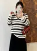 Blusa tricô casual listrada com gola polo para mulheres plus size, coleção outono 2026, peça versátil de caimento solto para mulheres plus size