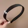 Nova Faixa de Cabelo Retrô Torcida com Strass, Faixa de Cabelo de Alta Qualidade e Elegante, Grampo de Cabelo, Estilo de Celebridade da Internet Feminina, Faixa de Cabelo Larga para Lavar o Cabelo