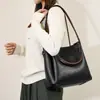 Bolsa Feminina 2026 Novo Estilo Europeu e Americano Retrô Tendência Comércio Exterior Bolsa Saco Versátil para o Dia a Dia Grande Capacidade Ombro Transversal